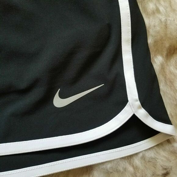 NIKE 831307 010 Flex Women's Sz Large 14.5" Golf Skirt/Skort Black $80+ - Picture 8 of 9